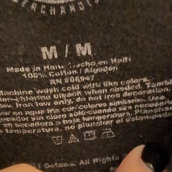 Hot Topic Selena Quintanilla Black T-shirt In Size Medium - Picture 3 of 3